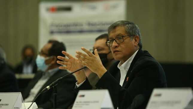 Ministro Serna en foto.jpeg