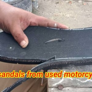 Hacer sandalias con llanta usada / Making sandals from used motorcycle tires